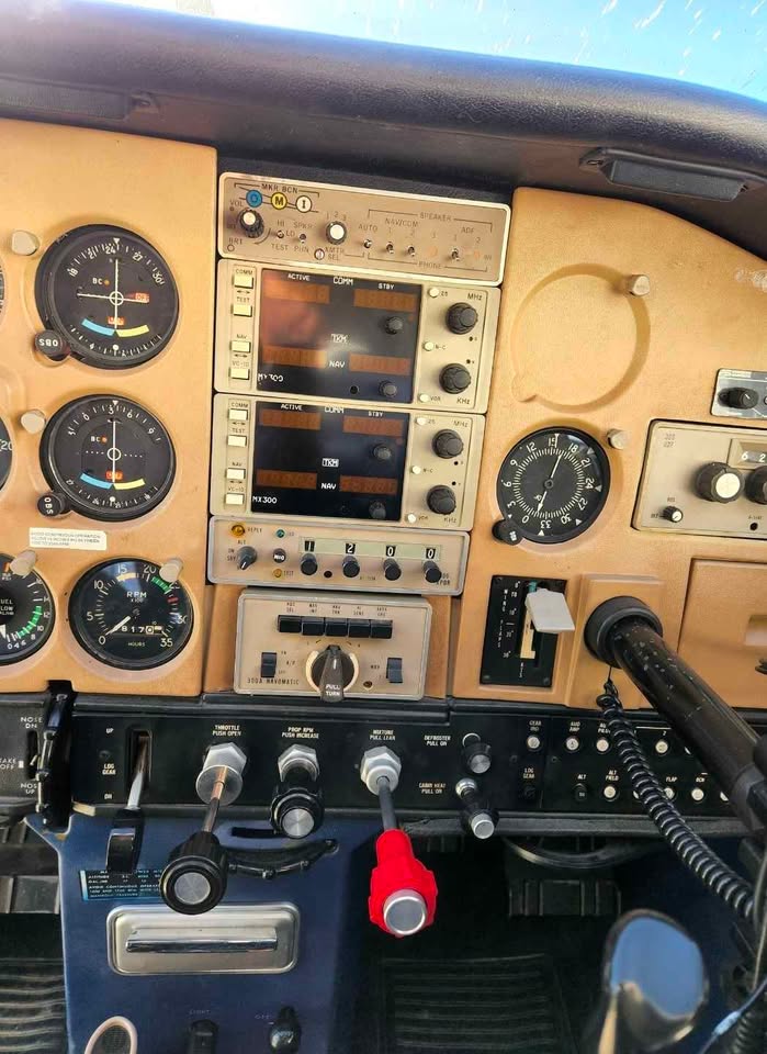 1976 Cessna 177RG, photo 4