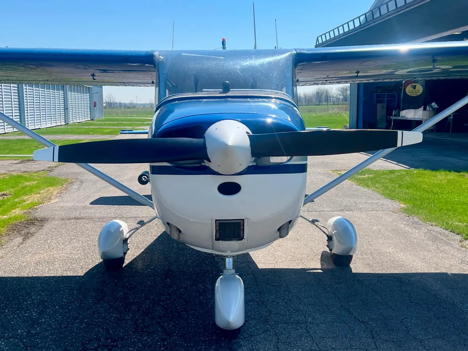 1967 Cessna 172H, photo 2
