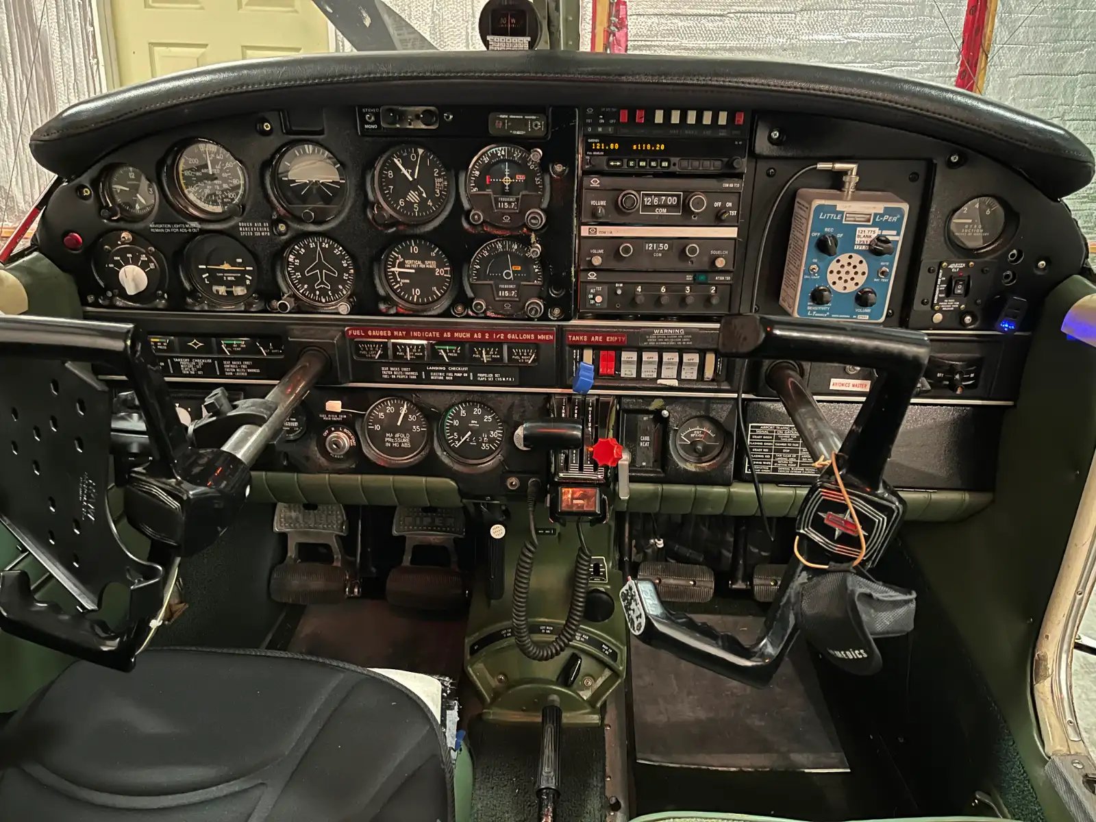 1973 Piper PA-28-235, photo 2