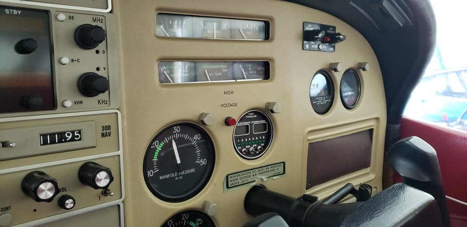 1976 Cessna 182P, photo 8