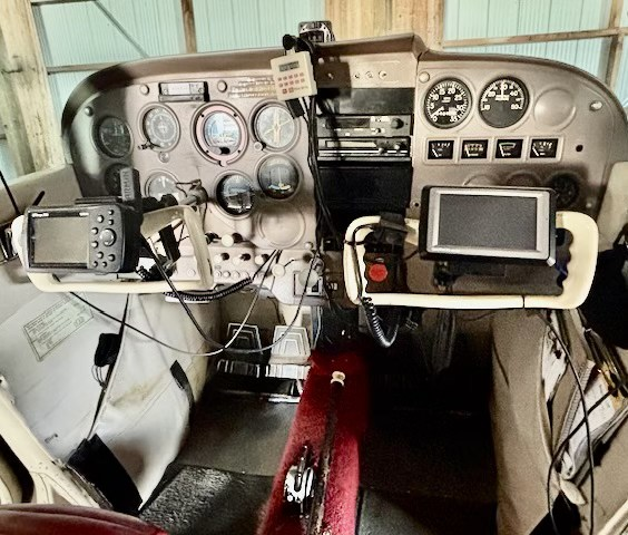1964 Cessna 172E, photo 4